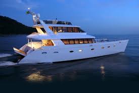 Exquisite Elegance: Bahamas luxury yacht charters post thumbnail image
