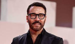 The Art of Comedy: How Jeremy Piven Masters Humor and Wit post thumbnail image